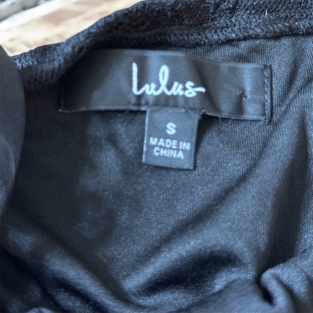 Lulu’s Elegant Black Lace Bodysuit size S - Picture 7 of 8